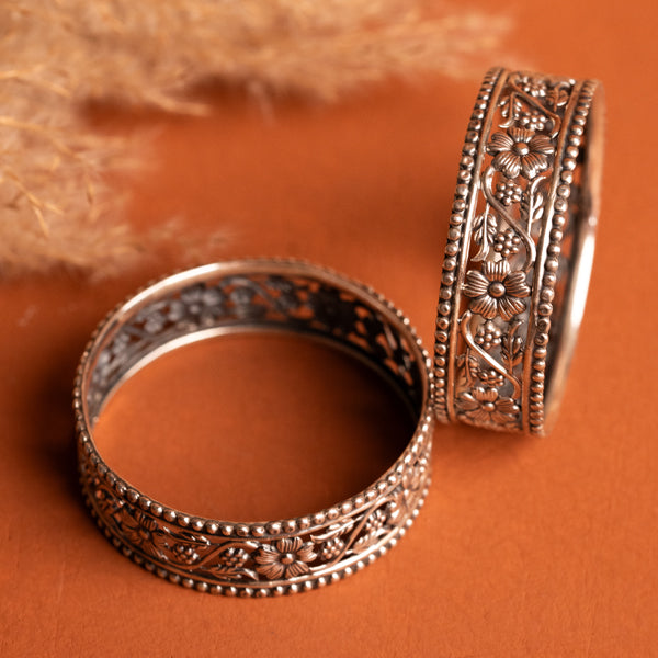 Handcrafted Floral Single Bangle