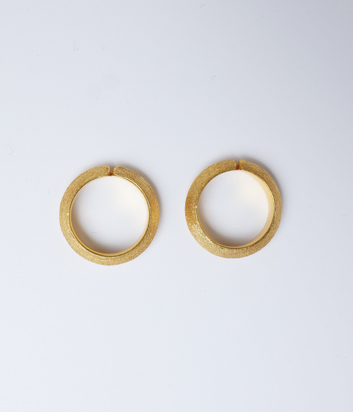 Gold Plated Textured Dome 92.5 Silver Toe Ring