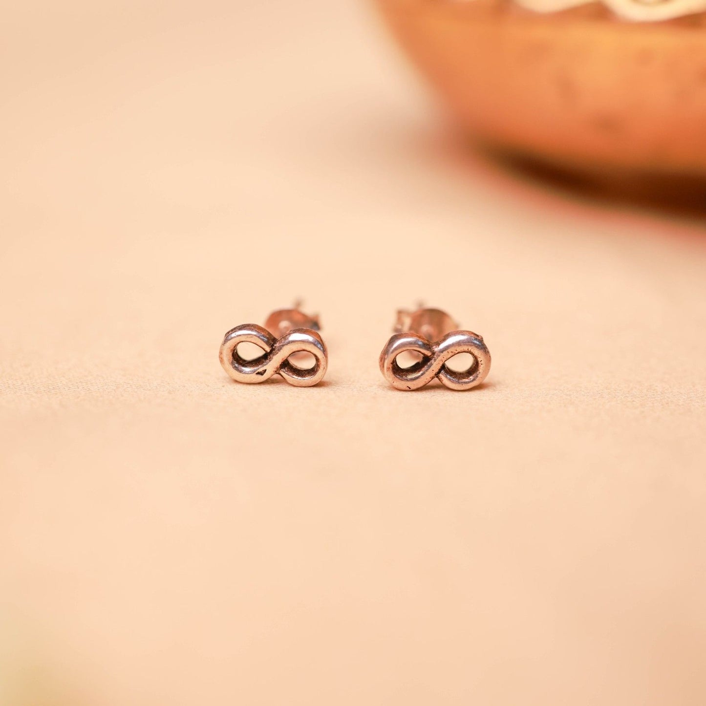 92.5 sterling silver infinity stud earrings minimalist everyday jewellery.