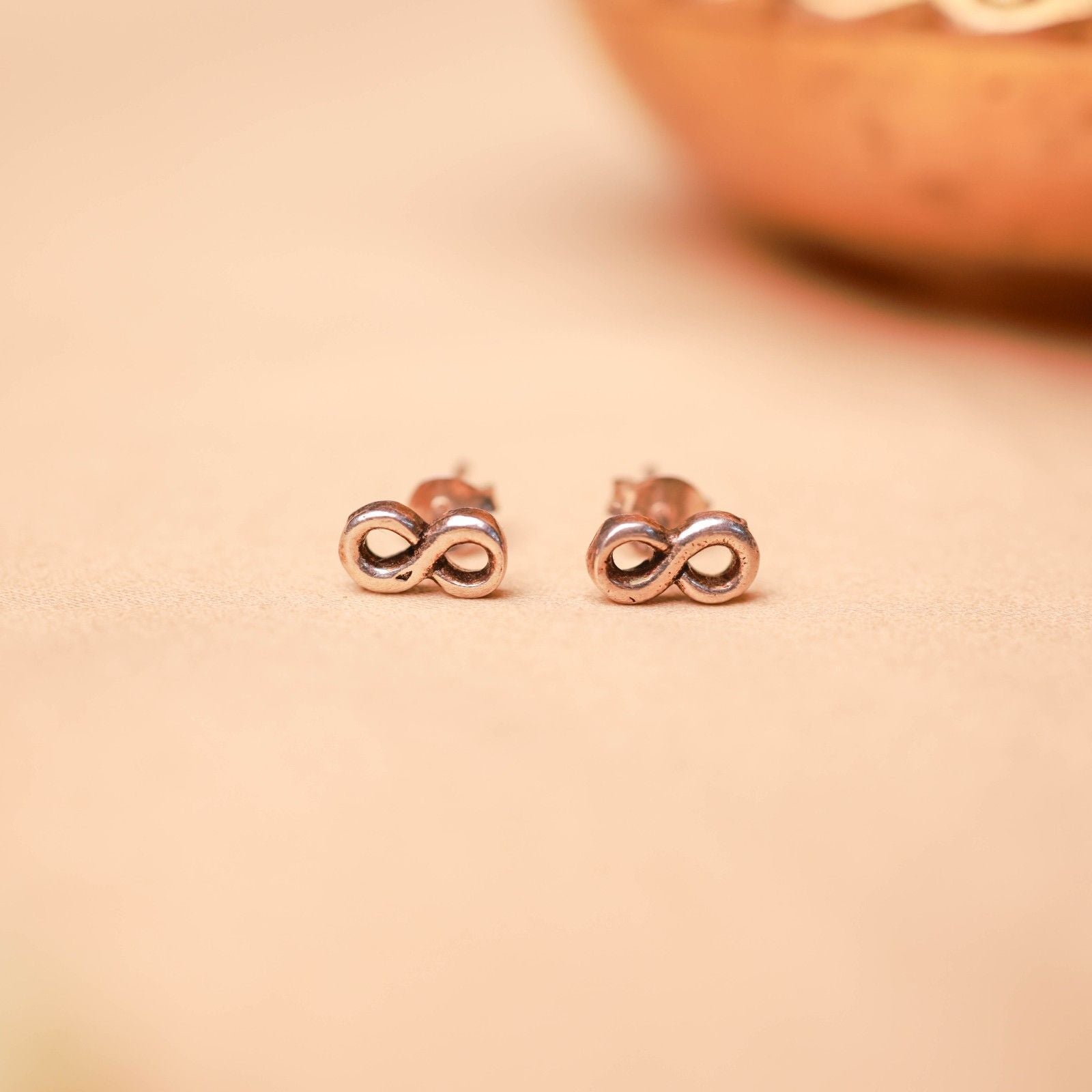 92.5 sterling silver infinity stud earrings minimalist everyday jewellery.