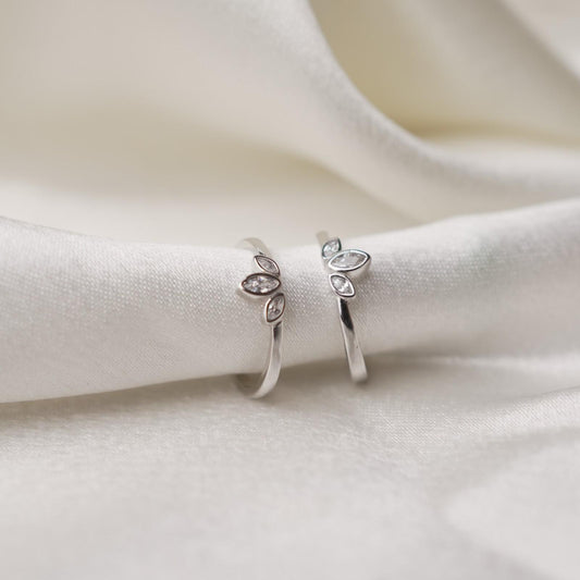 Adjustable Silver Petal Toe Rings