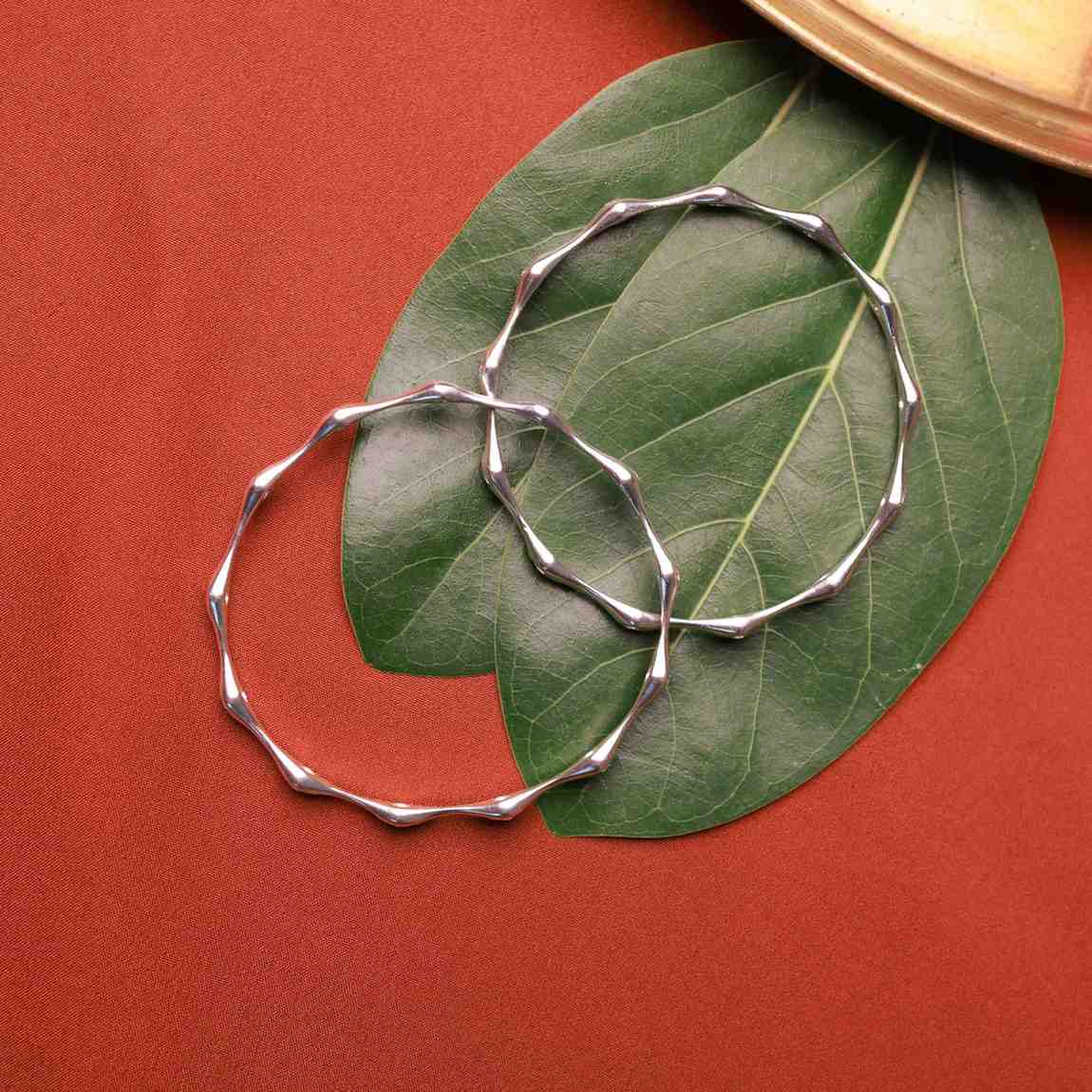 Crystal wave Silver Bangle