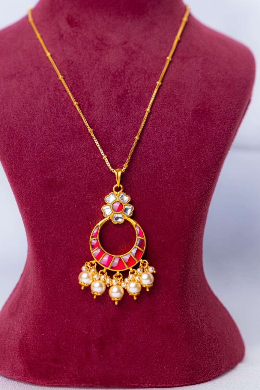 Pink Kundan Circle Pendant Necklace with Pearl Drops