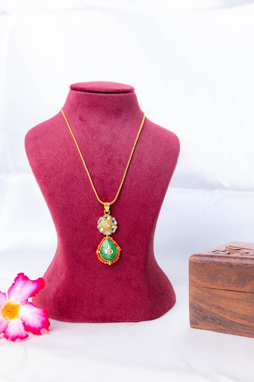 Green Stone Kundan Pendant Necklace