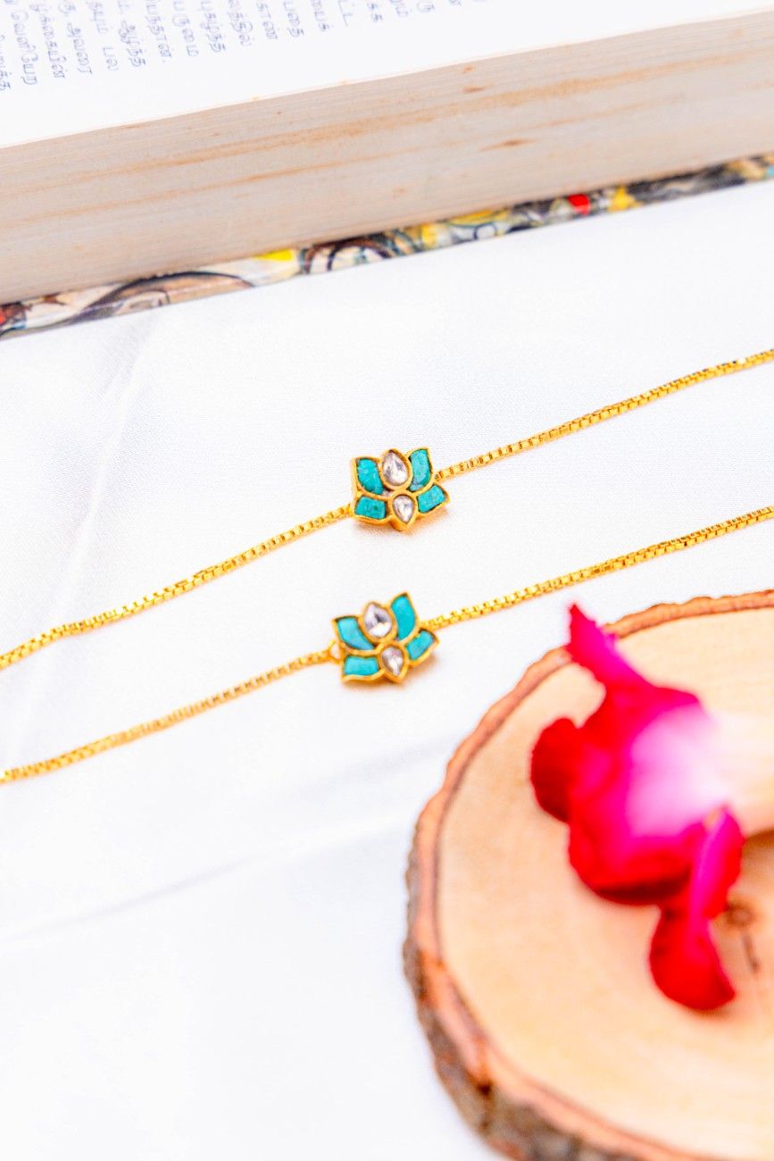 Gold plated lotus green stone anklet