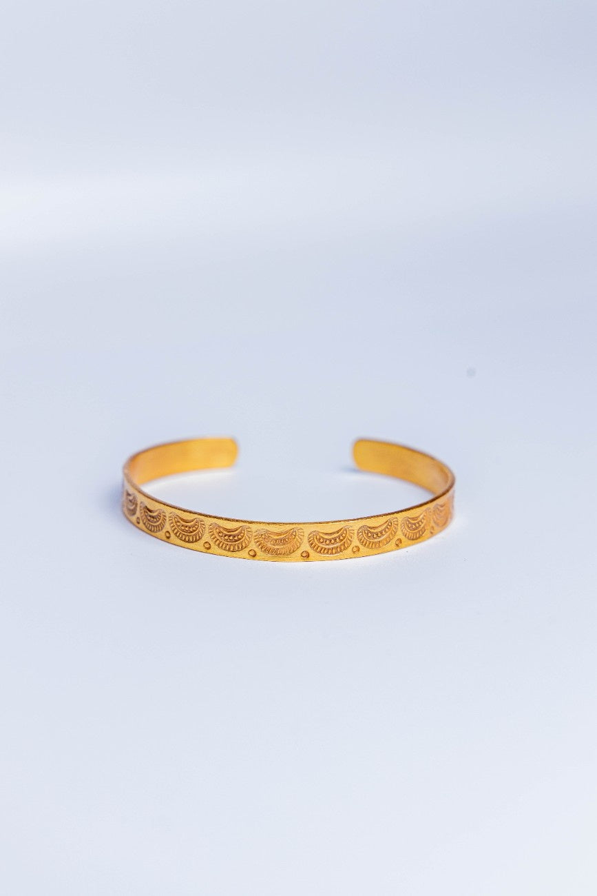 Traditional Gold-Tone Gadi Bangle