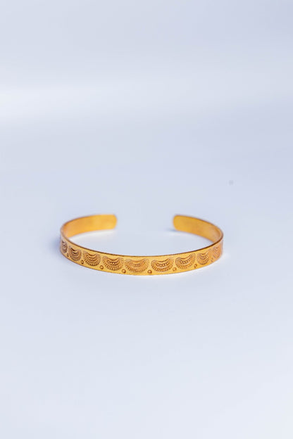 Traditional Gold-Tone Gadi Bangle