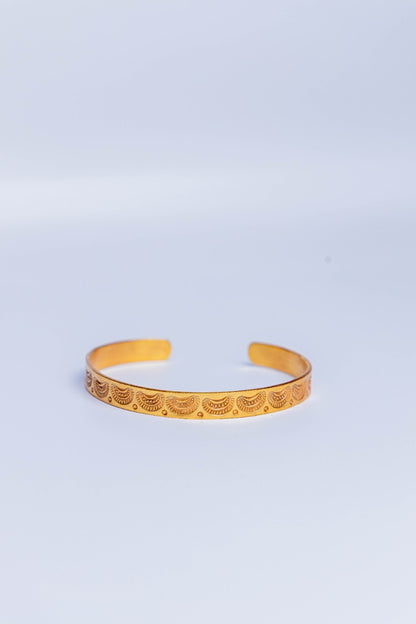 Silver Gold tone gadi bangle for women.