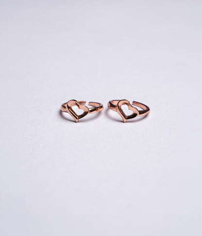 Rose gold plated 92.5 sterling silver toe ring with open heart design.