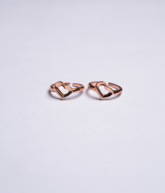 Rose gold plated 92.5 sterling silver toe ring with open heart design.