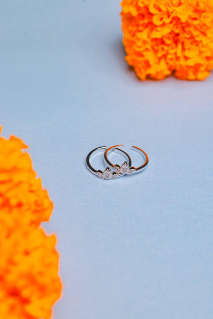 Adjustable Silver Petal Toe Rings