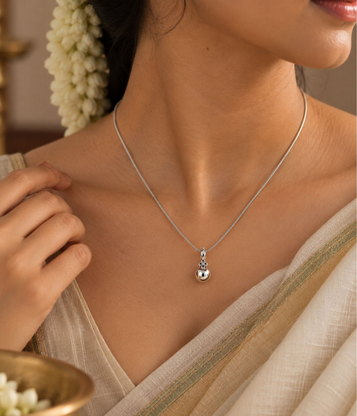 Classic Kuli Pottu Silver Pendant & Chain