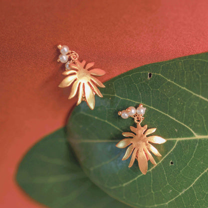 Radiant Floral Craftsmanship with Pearl Cluster Accents.