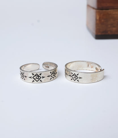 Tribal Pattern 92.5 Silver Toe Ring