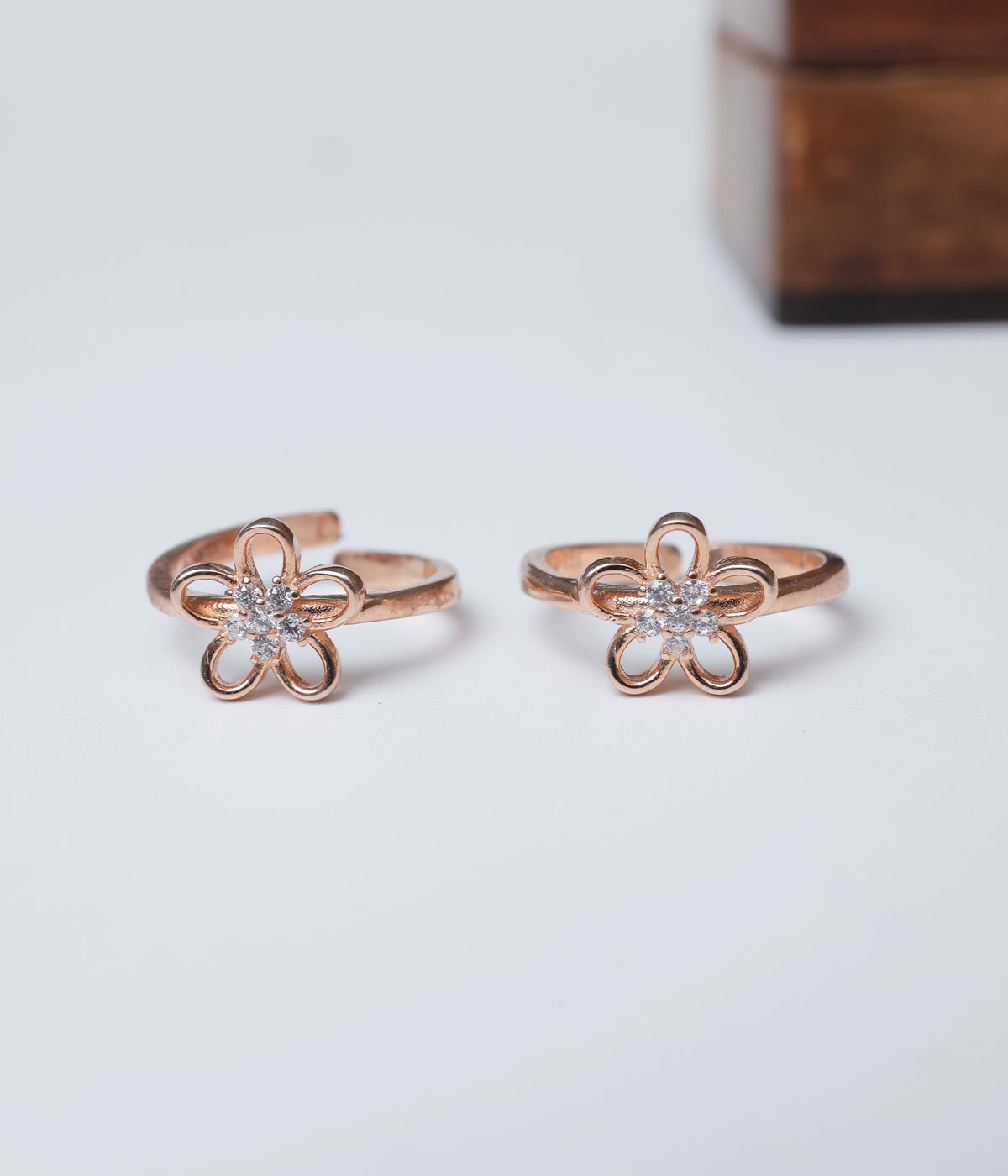 Rose Gold Floral Toe Ring