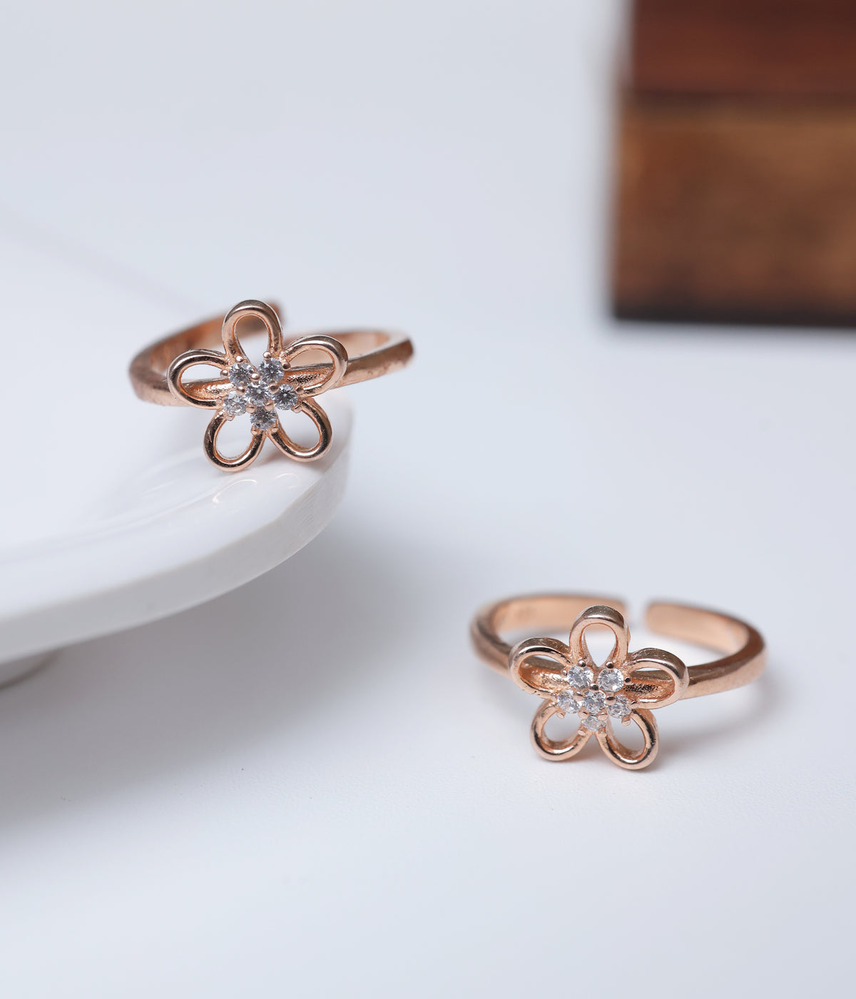 Rose Gold Floral Toe Ring