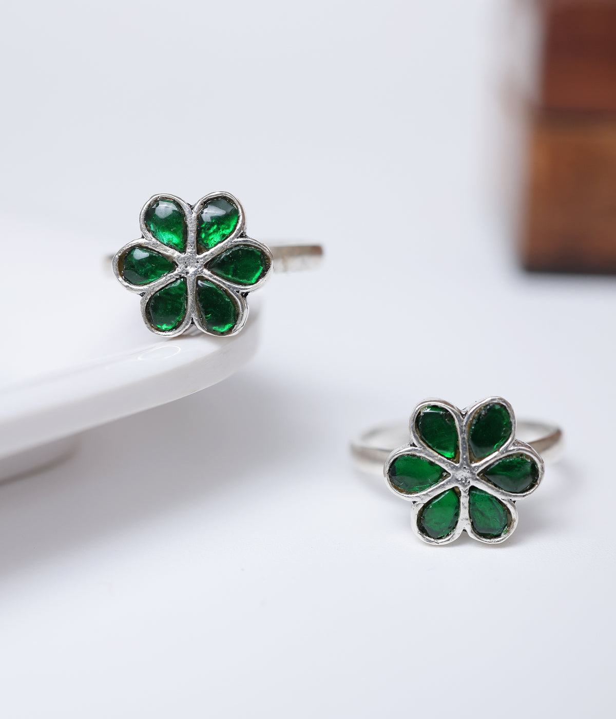 Green Floral 92.5 Silver Toe Ring
