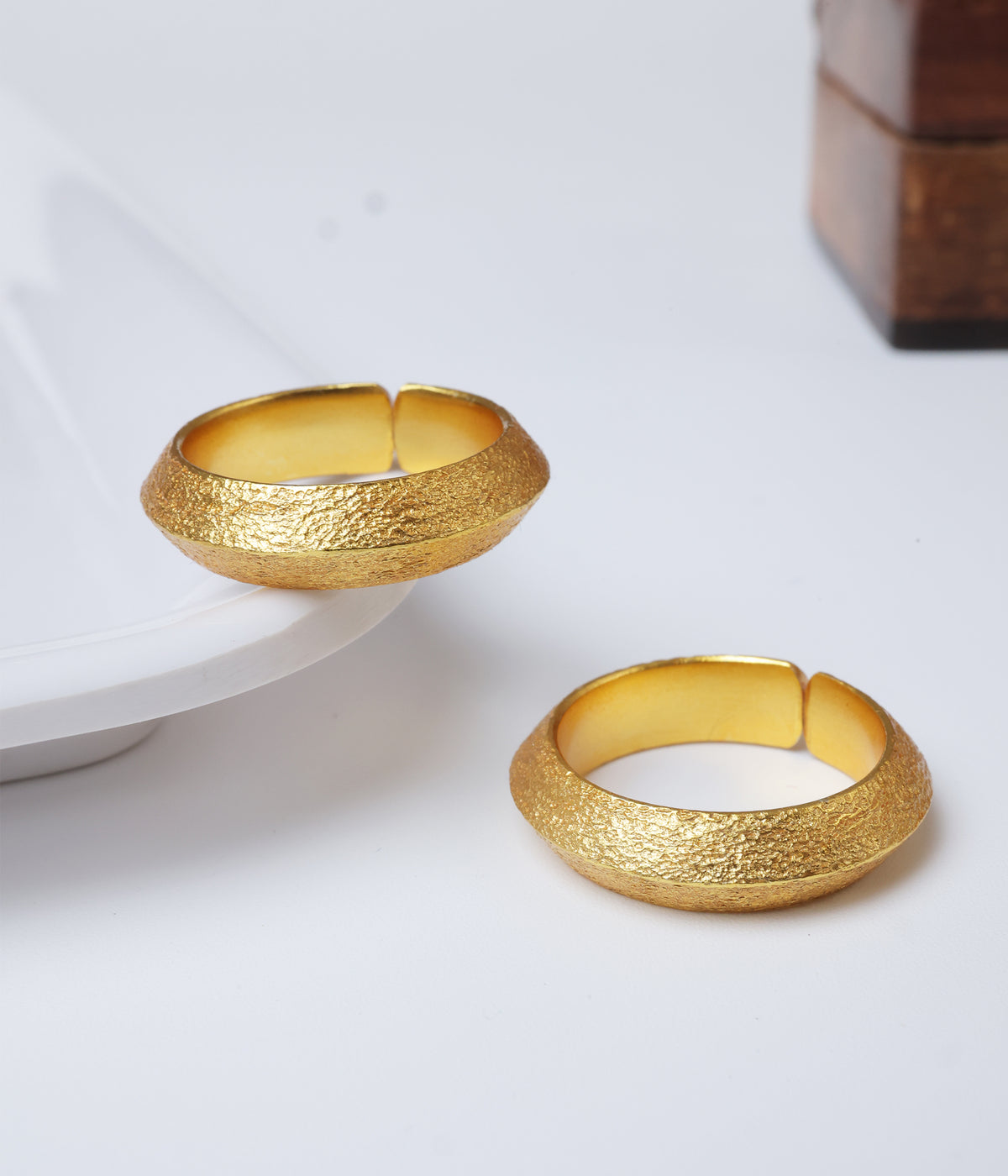 Gold Plated Textured Dome 92.5 Silver Toe Ring